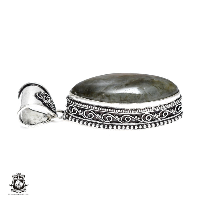 Labradorite Vintage Silver Pendant & Chain  V367
