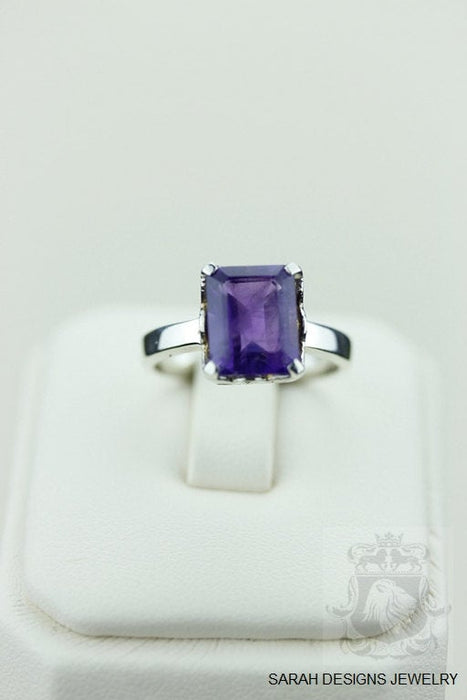 Size 7 Amethyst Sterling Silver Ring r501