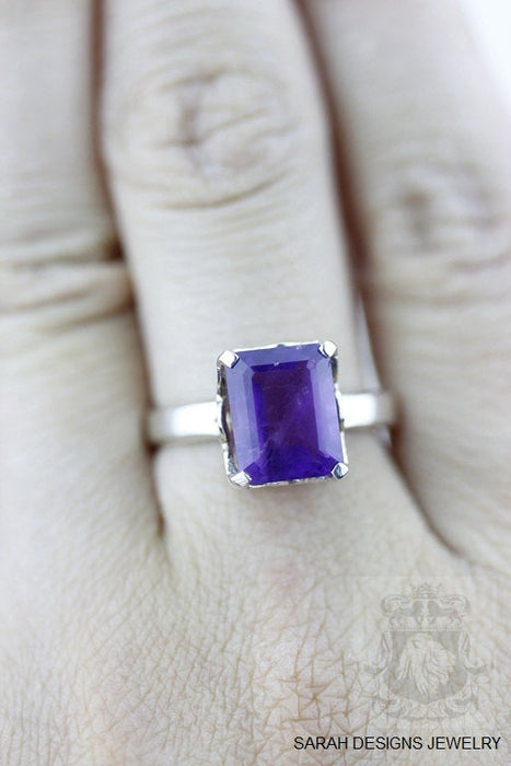 Size 7 Amethyst Sterling Silver Ring r501