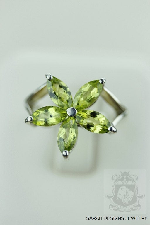 Size 7.5 Peridot Sterling Silver Ring r917